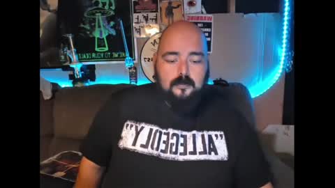 Snapshot of bossdeuce420 chatting on April 18, 6:23 pm bossdeuce420 online show from April 18, 6:23 pm