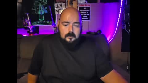 Snapshot of bossdeuce420 chatting on April 21, 2:51 am bossdeuce420 online show from April 21, 2:51 am