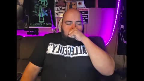 Snapshot of bossdeuce420 chatting on April 23, 2:41 pm bossdeuce420 online show from April 23, 2:41 pm