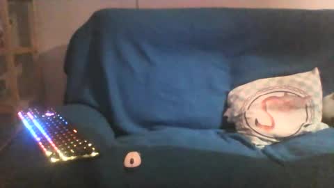 Snapshot of boubouufr chatting on December 1, 10:37 pm Boubou online show from December 1, 10:37 pm