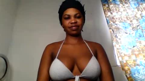 Snapshot of bouncingxxx_ass chatting on September 30, 7:46 am mirabel online show from September 30, 7:46 am