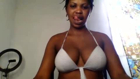 Snapshot of bouncingxxx_ass chatting on October 13, 4:40 pm mirabel online show from October 13, 4:40 pm