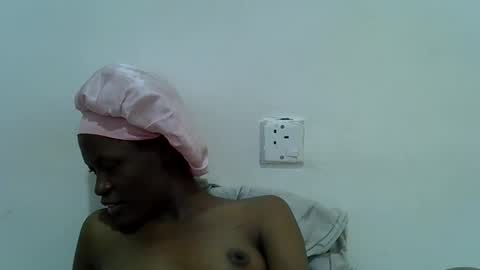 Snapshot of bouncy_vee chatting on May 17, 12:56 pm bouncy_vee online show from May 17, 12:56 pm