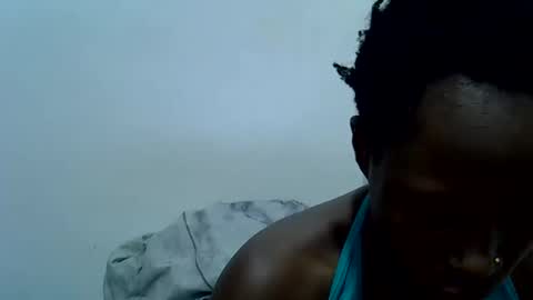 Snapshot of bouncy_vee chatting on May 26, 7:10 pm bouncy_vee online show from May 26, 7:10 pm