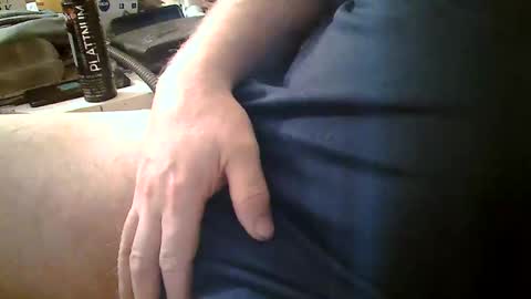 Snapshot of bourbon1965 chatting on February 7, 12:39 pm Bourbon online show from February 7, 12:39 pm