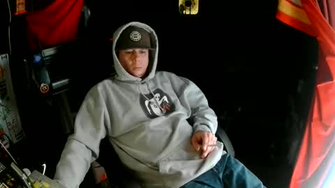 Snapshot of bowerboi1217 chatting on May 17, 6:55 am Bowerboi1217 online show from May 17, 6:55 am