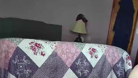 Snapshot of boxgobbler chatting on March 14, 6:57 pm Rihanna online show from March 14, 6:57 pm