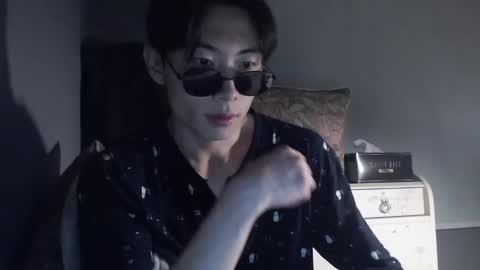 boxman556990 online show from December 6, 12:49 pm