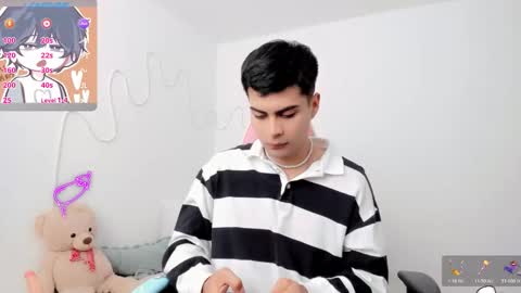 Aaron online show from December 14, 8:35 pm