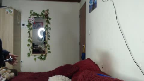 Boy Astro online show from April 3, 12:30 am