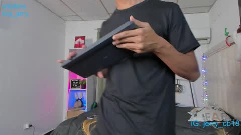 boy_jerry online show from December 15, 6:06 am