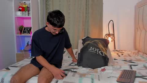 boy_jerry online show from February 2, 8:13 am