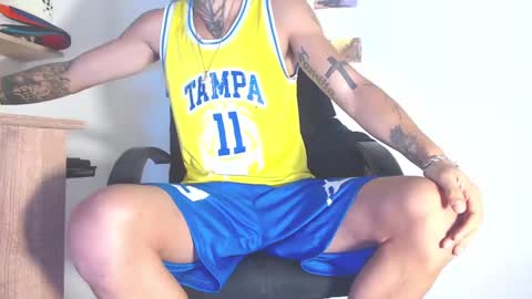 Snapshot of boy_master5 chatting on February 22, 10:51 am boy_master5 online show from February 22, 10:51 am