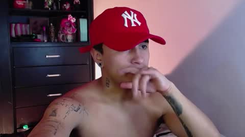 boy_nauthy online show from February 19, 11:45 pm