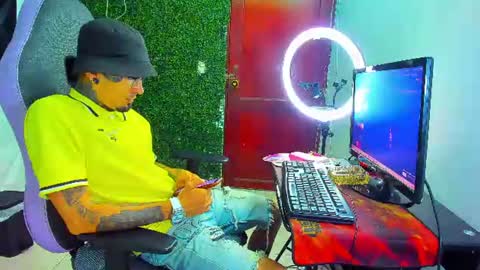 Snapshot of boy_tatto777 chatting on July 25, 2:53 am boy_tatto777 online show from July 25, 2:53 am