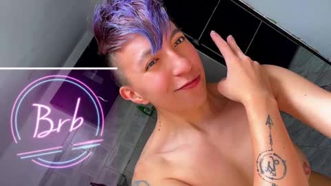 Snapshot of boy_trans chatting on May 18, 4:07 am Edward ftm trans queerslave online show from May 18, 4:07 am