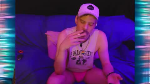 Snapshot of boyblond36 chatting on November 6, 4:24 am Slutty Stud online show from November 6, 4:24 am