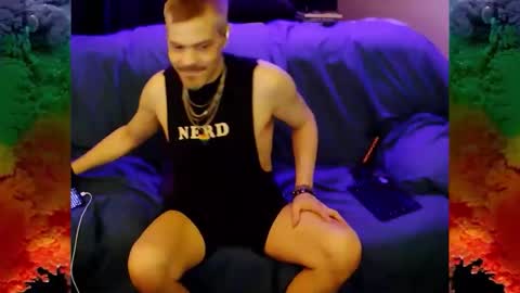 Snapshot of boyblond36 chatting on December 15, 10:47 pm Slutty Stud online show from December 15, 10:47 pm