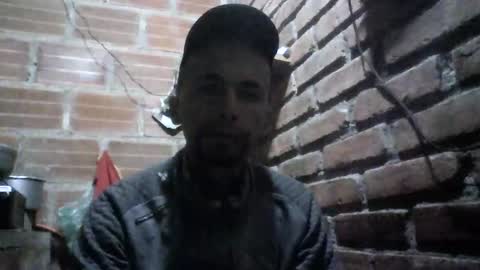 Snapshot of boycumlatino21 chatting on December 8, 3:43 am Boy online show from December 8, 3:43 am