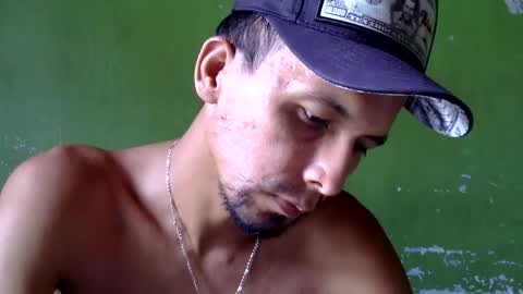 Snapshot of boycumlatino21 chatting on September 23, 6:33 pm Boy online show from September 23, 6:33 pm