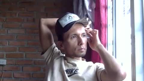 Snapshot of boycumlatino21 chatting on July 4, 9:21 pm Boy online show from July 4, 9:21 pm