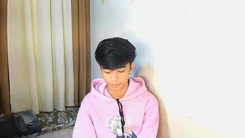 Snapshot of boynextdoor4ux chatting on May 11, 4:04 pm HI IM JAMES DONT FORGET GIVE ME THUMBS UP AND JOIN TO MY FANCLUB online show from May 11, 4:04 pm