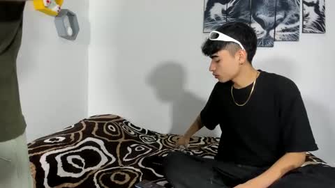 Snapshot of boys4hot_777 chatting on March 10, 1:32 pm boys4hot_777 online show from March 10, 1:32 pm