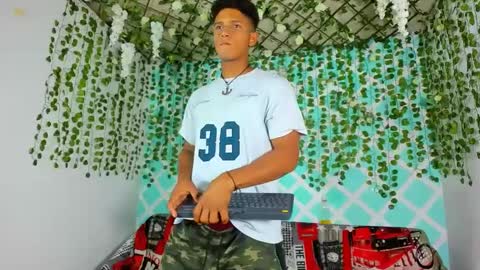 Snapshot of boys4hot_777 chatting on March 11, 10:42 pm boys4hot_777 online show from March 11, 10:42 pm