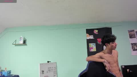 Snapshot of boys4hot_777 chatting on May 10, 8:47 pm boys4hot_777 online show from May 10, 8:47 pm