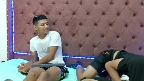 ALEX - TAYLER  -MIKE online show from February 6, 1:54 pm