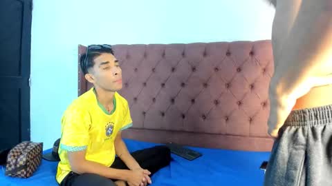 ALEX - TAYLER  -MIKE online show from September 30, 1:16 pm