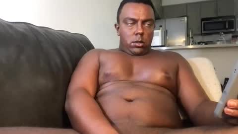 Snapshot of boytoy298812 chatting on June 20, 8:28 am boytoy298812 online show from June 20, 8:28 am