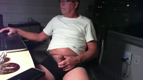 Snapshot of bozou chatting on November 15, 4:32 am bozou online show from November 15, 4:32 am
