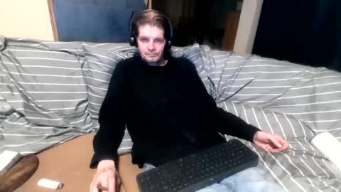 Snapshot of bponie1 chatting on September 16, 2:56 am bponie1 online show from September 16, 2:56 am