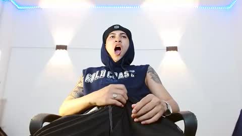 Snapshot of br4ndon_cooper chatting on October 9, 2:15 pm Brandon online show from October 9, 2:15 pm