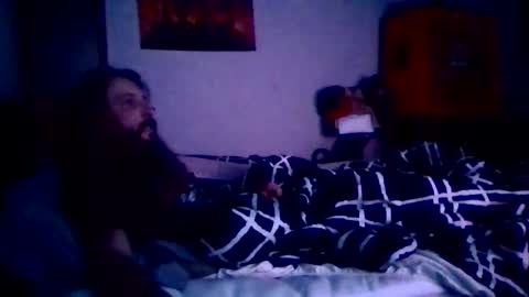 Snapshot of brad1989musiclife chatting on May 21, 9:38 am GuitarBrad1989 online show from May 21, 9:38 am