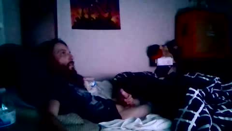 Snapshot of brad1989musiclife chatting on May 27, 7:27 am GuitarBrad1989 online show from May 27, 7:27 am