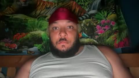 Snapshot of brad_368 chatting on May 25, 8:37 pm Brad online show from May 25, 8:37 pm