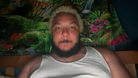 Snapshot of brad_368 chatting on May 27, 8:28 pm Brad online show from May 27, 8:28 pm