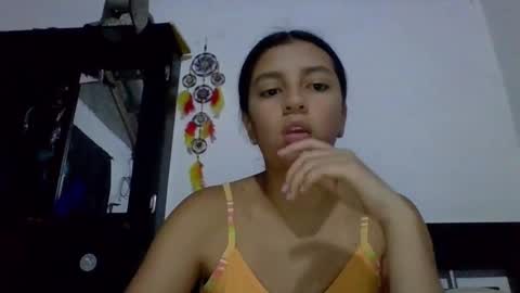 brad_and_emma293215 online show from March 28, 2:11 am