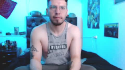 Snapshot of brad_hot_boy chatting on December 9, 4:15 pm brad hot boy online show from December 9, 4:15 pm