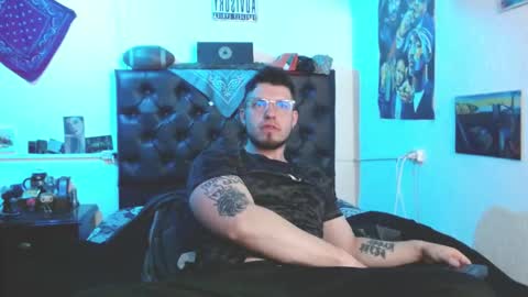 Snapshot of brad_hot_boy chatting on October 11, 9:46 pm brad hot boy online show from October 11, 9:46 pm