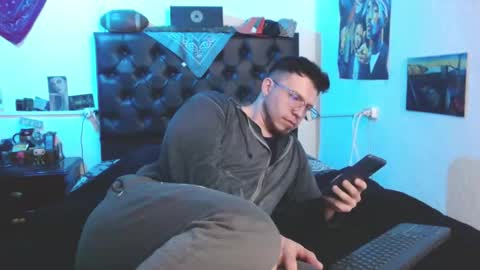 Snapshot of brad_hot_boy chatting on October 14, 6:31 pm brad hot boy online show from October 14, 6:31 pm