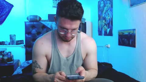 Snapshot of brad_hot_boy chatting on November 1, 10:34 pm brad hot boy online show from November 1, 10:34 pm