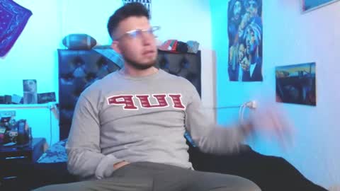 Snapshot of brad_hot_boy chatting on November 4, 4:00 am brad hot boy online show from November 4, 4:00 am