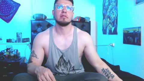 Snapshot of brad_hot_boy chatting on January 6, 5:27 pm brad hot boy online show from January 6, 5:27 pm