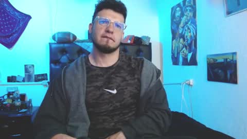 Snapshot of brad_hot_boy chatting on February 3, 4:01 pm brad hot boy online show from February 3, 4:01 pm