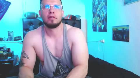 Snapshot of brad_hot_boy chatting on February 17, 6:03 pm brad hot boy online show from February 17, 6:03 pm