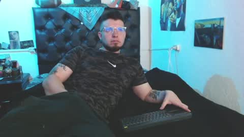 brad hot boy online show from May 6, 4:23 pm