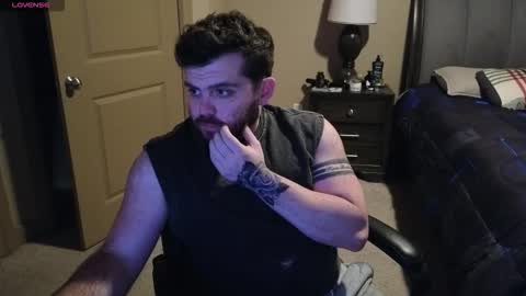 Snapshot of brad_larck199 chatting on January 7, 1:52 am keith lark199 online show from January 7, 1:52 am